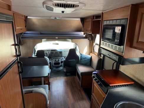 Used 2015 Ford E-350 and Econoline 350 Super Duty RWD image 29