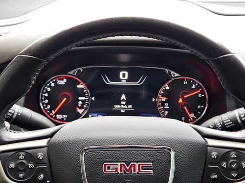 Used 2021 GMC Acadia Denali image 16