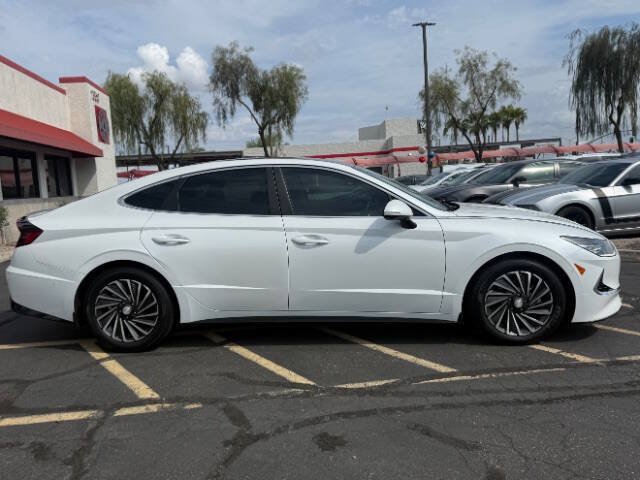Used 2022 Hyundai Sonata Limited FWD image 2