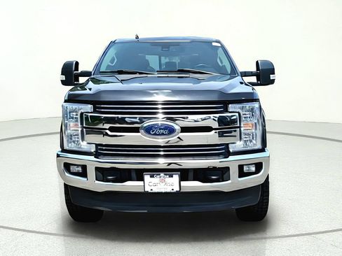 Used 2019 Ford F250 Lariat w/ Lariat Ultimate Package AWD/4WD image 3