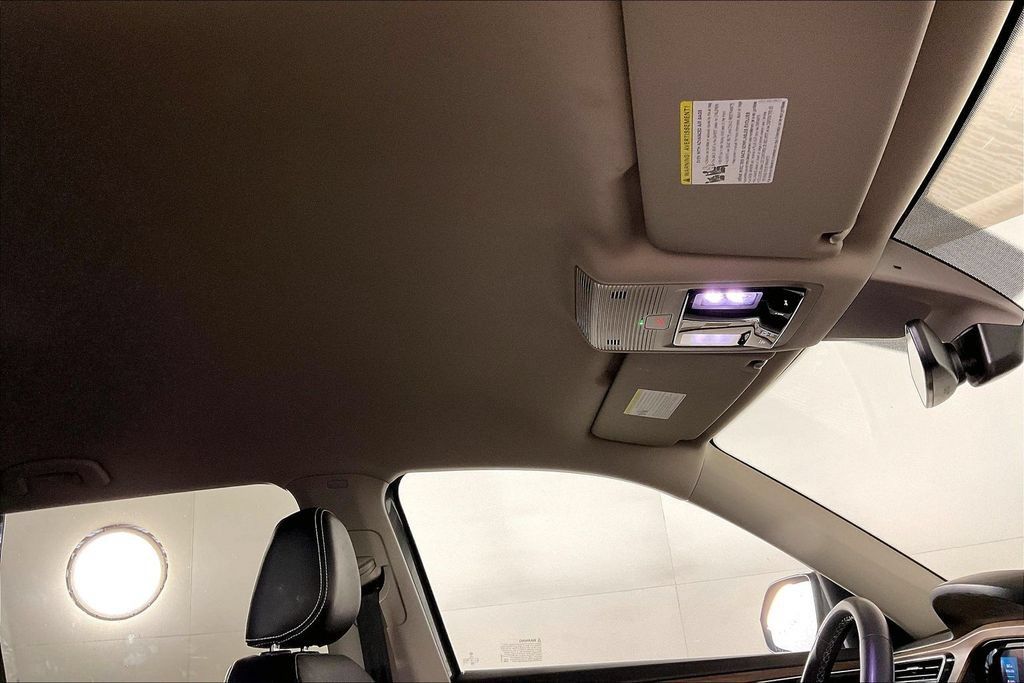 Used 2024 Volkswagen Atlas SE FWD image 29