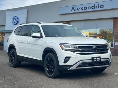 Used 2022 Volkswagen Atlas SE w/ Black Wheel Package