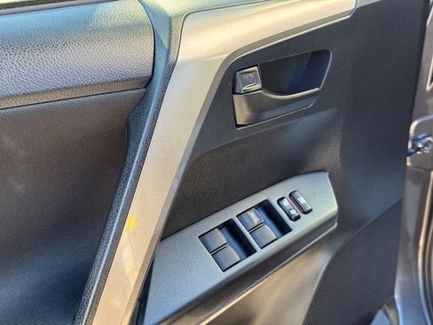 Used 2018 Toyota RAV4 LE w/ All Weather Liner Package image 18