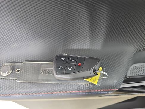 Certified 2025 Chevrolet Equinox RS w/ Safety and Technology Package FWD image 41