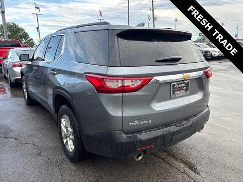 Used 2021 Chevrolet Traverse LT w/ LPO, Floor Liner Package FWD image 3