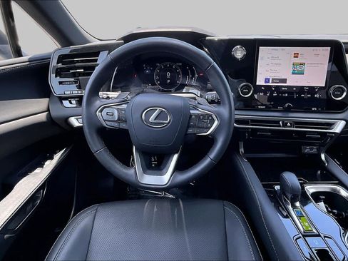 Used 2024 Lexus RX 350 FWD w/ Technology Package image 6