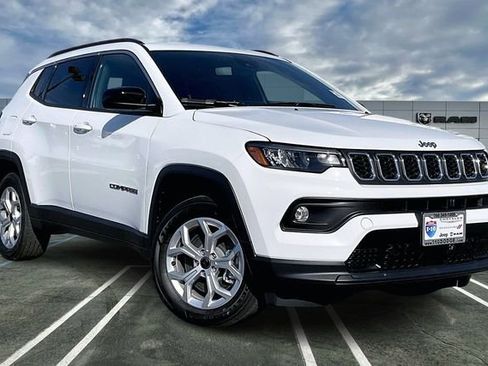 New 2026 Jeep Compass Latitude image 14
