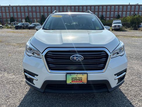 Used 2022 Subaru Ascent Limited AWD/4WD image 2