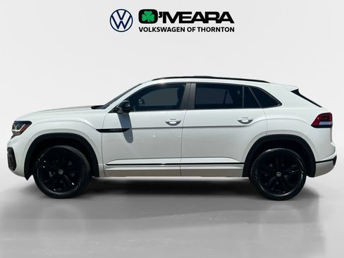 Used 2023 Volkswagen Atlas Cross Sport SEL R-Line AWD/4WD image 2
