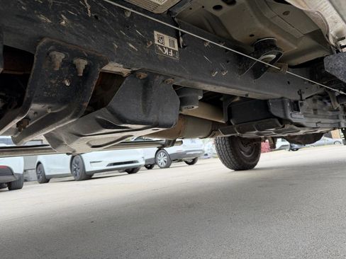 Used 2012 Ford F250 Lariat w/ FX4 Off Road Pkg image 9