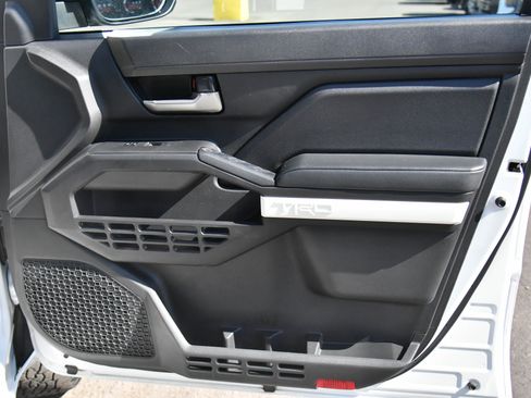 Used 2024 Toyota Tacoma TRD Off-Road image 46