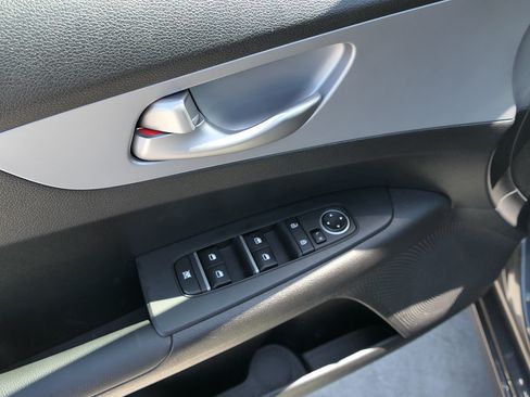 Used 2024 Kia Forte LXS FWD image 14