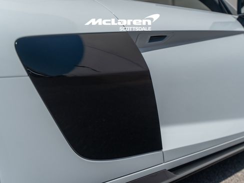 Used 2021 Audi R8 V10 w/ Premium Package RWD image 29