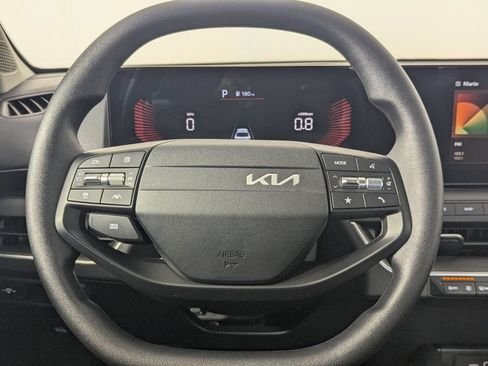 Used 2025 Kia K4 FWD image 14