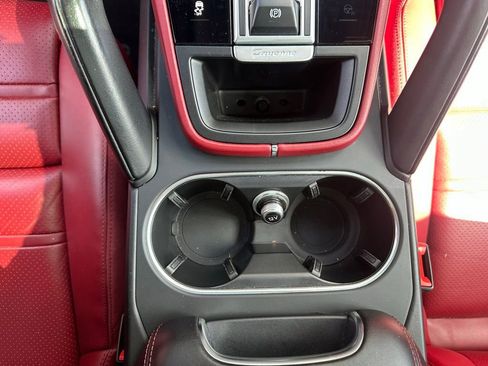 Certified 2023 Porsche Cayenne AWD/4WD image 25