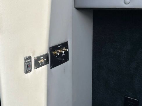 Used 2014 Mercedes-Benz Sprinter 2500 image 15