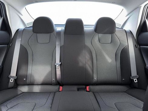 New 2026 Hyundai Elantra SE image 16