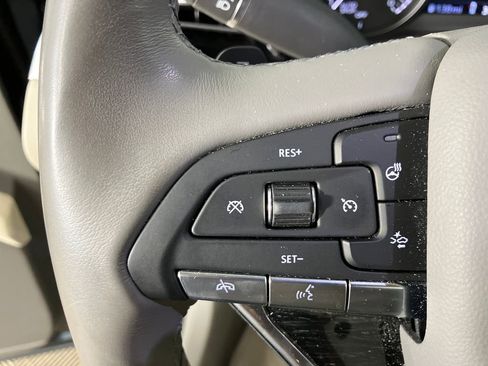 Used 2020 Cadillac XT6 Premium Luxury image 17