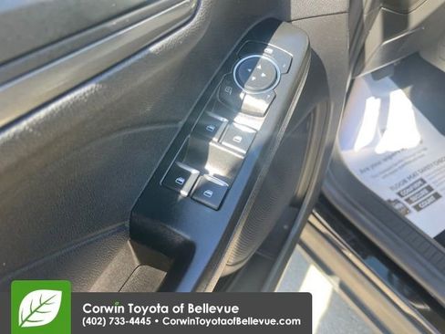 Used 2025 Ford Escape Active image 11