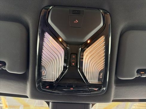 Certified 2023 BMW X6 xDrive40i w/ M Sport Package image 28