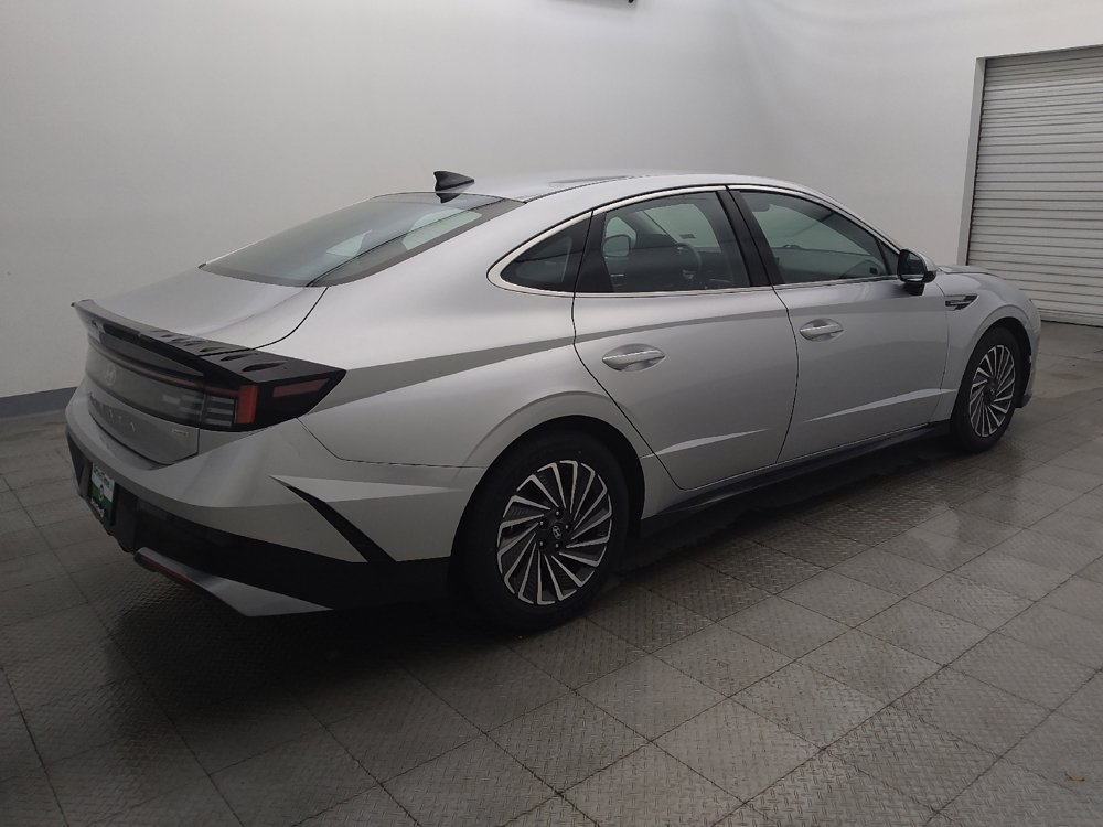 Used 2025 Hyundai Sonata SEL FWD image 10