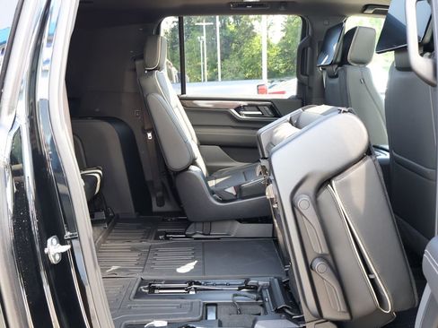 New 2026 GMC Yukon XL Elevation w/ Elevation Premium Package AWD/4WD image 42