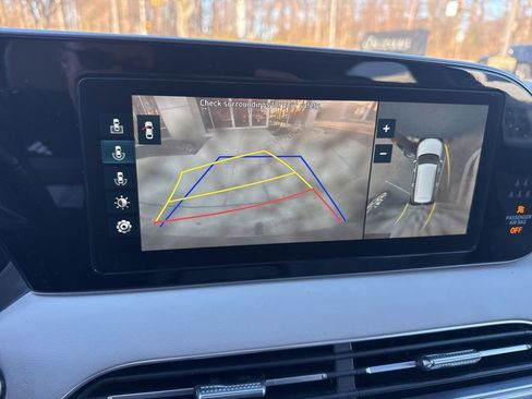 Used 2021 Hyundai Palisade Limited image 16