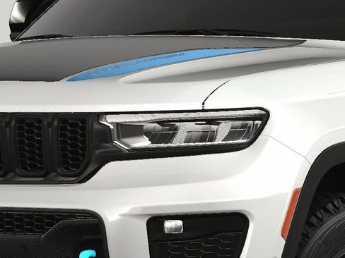 New 2024 Jeep Grand Cherokee Trailhawk w/ Advanced Protech Group II AWD/4WD image 14