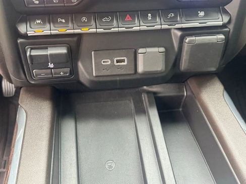 Used 2021 GMC Sierra 1500 Denali w/ Driver Alert Package II image 31