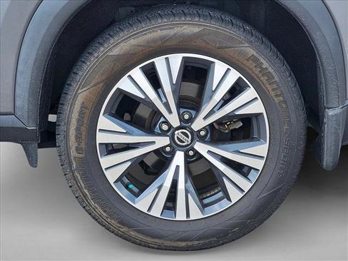 Used 2021 Nissan Rogue SV w/ Premium Package FWD image 14