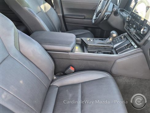 Used 2025 Lexus GX 550 AWD/4WD image 17