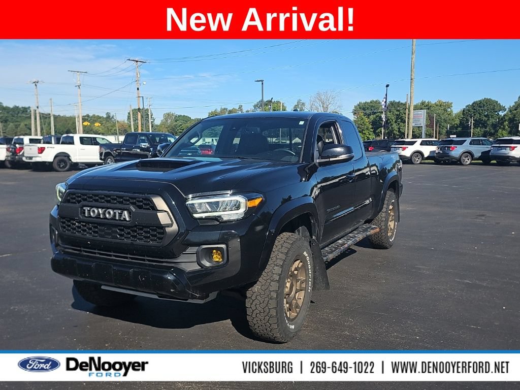 Used 2022 Toyota Tacoma TRD Sport AWD/4WD image 1