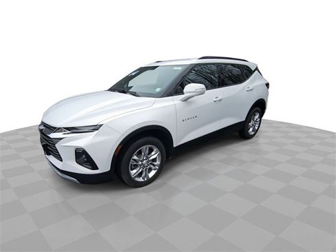 Certified 2019 Chevrolet Blazer LT image 4