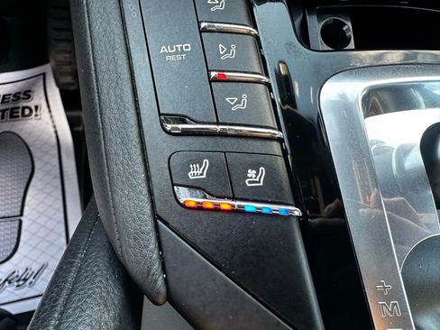 Used 2018 Porsche Cayenne image 28