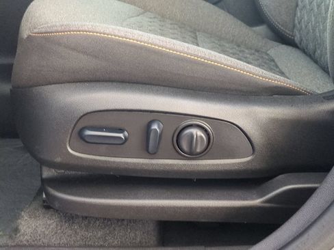 Used 2024 Chevrolet Equinox LT AWD/4WD image 22