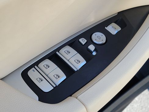 Used 2023 BMW X3 sDrive30i w/ Premium Package w/ZPA RWD image 20