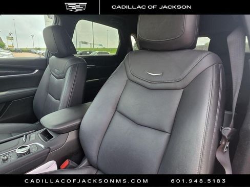 Certified 2024 Cadillac XT5 Premium Luxury FWD image 20