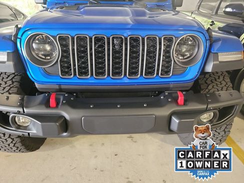 Used 2025 Jeep Wrangler Unlimited Rubicon AWD/4WD image 7