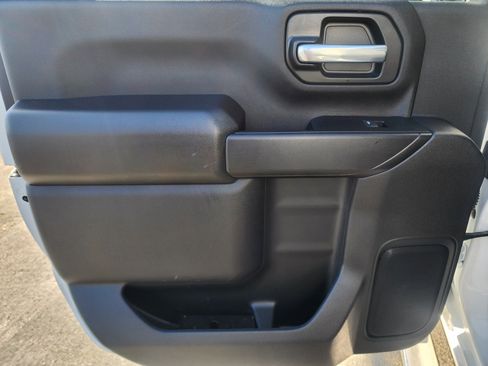 Used 2025 Chevrolet Silverado 2500 Custom image 18