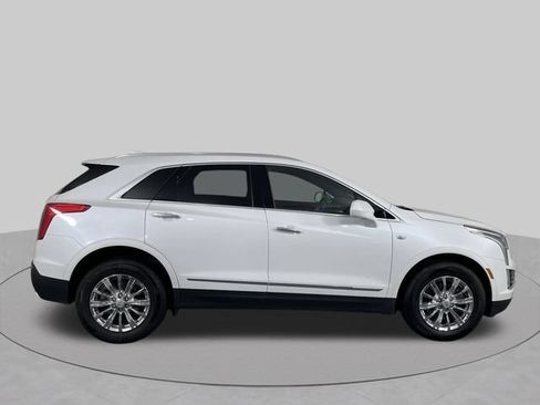 Used 2018 Cadillac XT5 Luxury w/ Driver Awareness Package AWD/4WD image 42