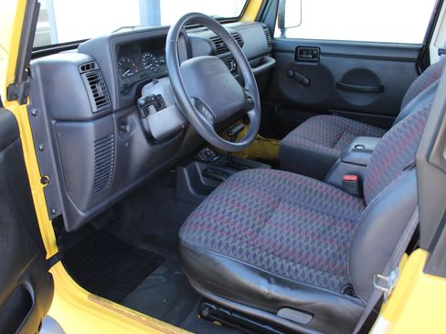 Used 2000 Jeep Wrangler Sport image 12