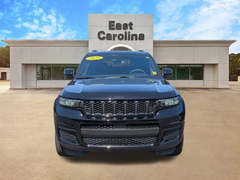 Certified 2025 Jeep Grand Cherokee L Laredo AWD/4WD image 8