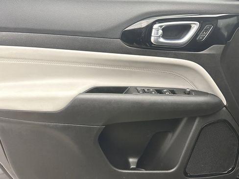 Used 2024 Jeep Compass Limited w/ Elite Group image 9