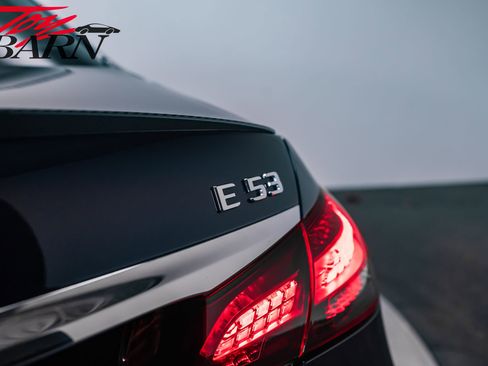 Used 2022 Mercedes-Benz E 53 AMG 4MATIC Sedan image 14
