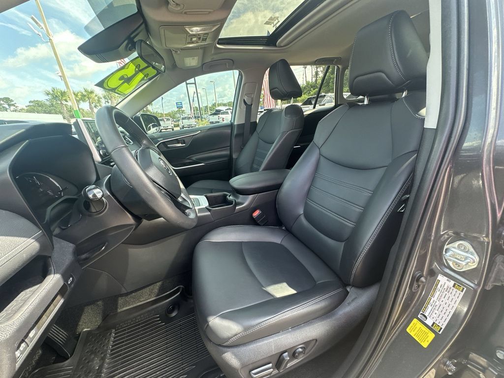Used 2023 Toyota RAV4 XLE Premium FWD image 19