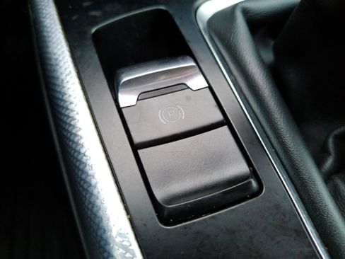 Used 2013 Audi A4 2.0T Premium image 11