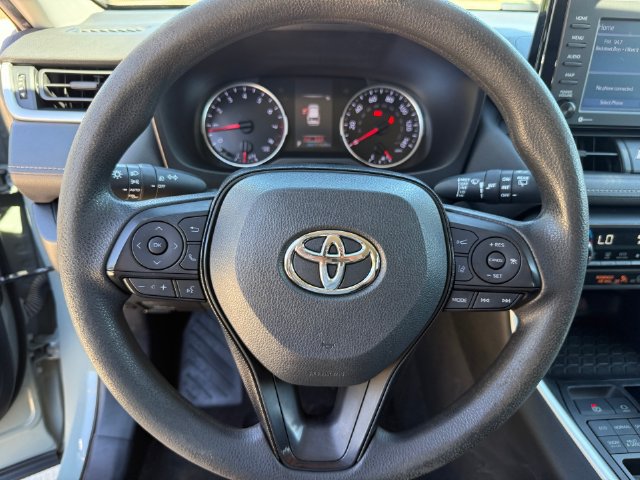 Used 2021 Toyota RAV4 XLE AWD/4WD image 13