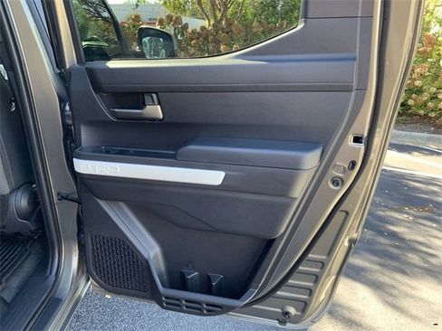 Used 2024 Toyota Tacoma TRD Sport image 11