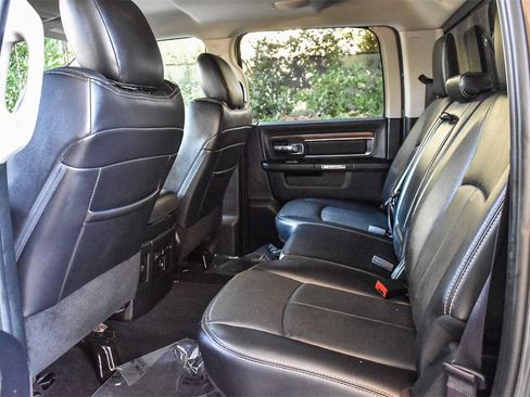 Used 2018 RAM 1500 Laramie w/ Convenience Group image 18