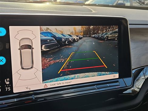 New 2026 Volkswagen Atlas SE image 8